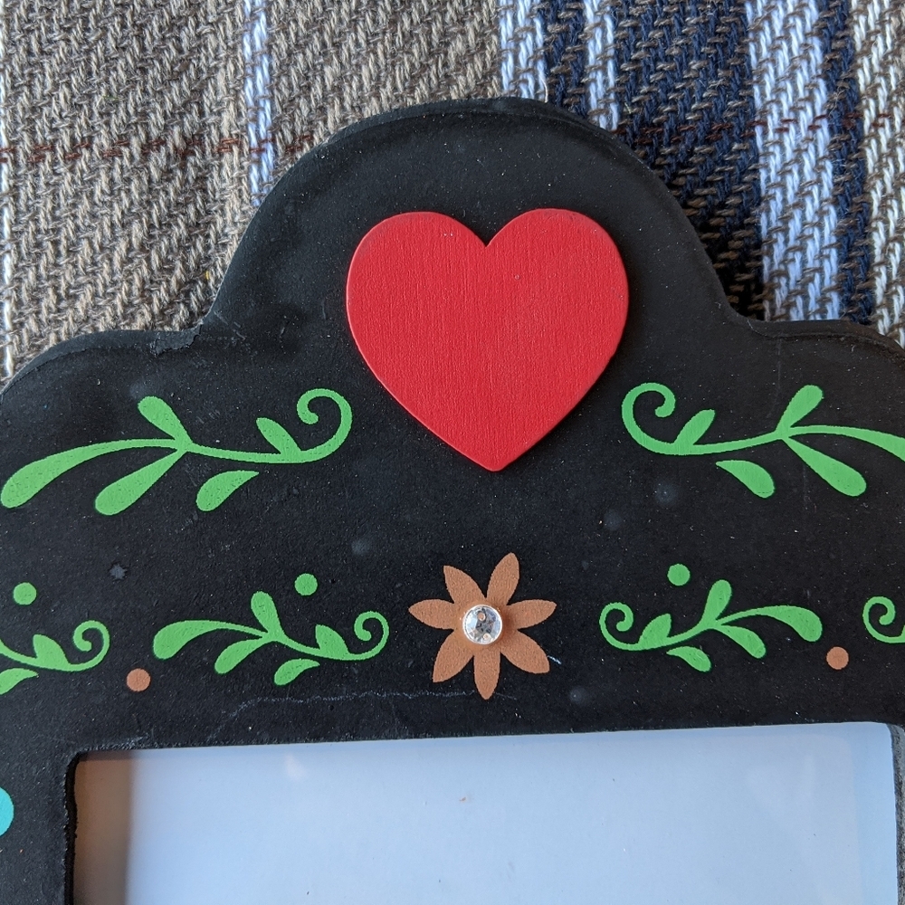 NWT cute picture frame with floral and heart - Picture 2 of 8